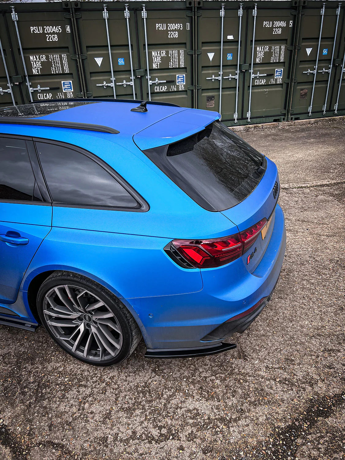 Audi RS4 B9 Avant - Rear Spats - Image 2