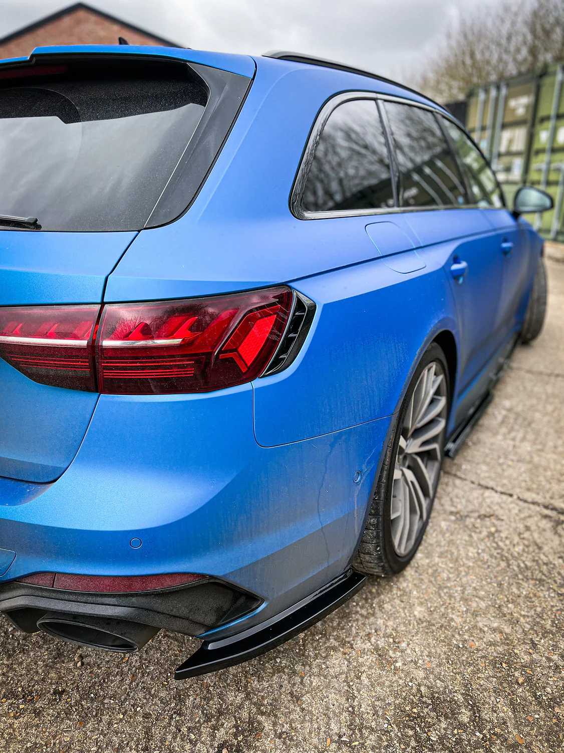 Audi RS4 B9 Avant - Rear Spats - Image 3