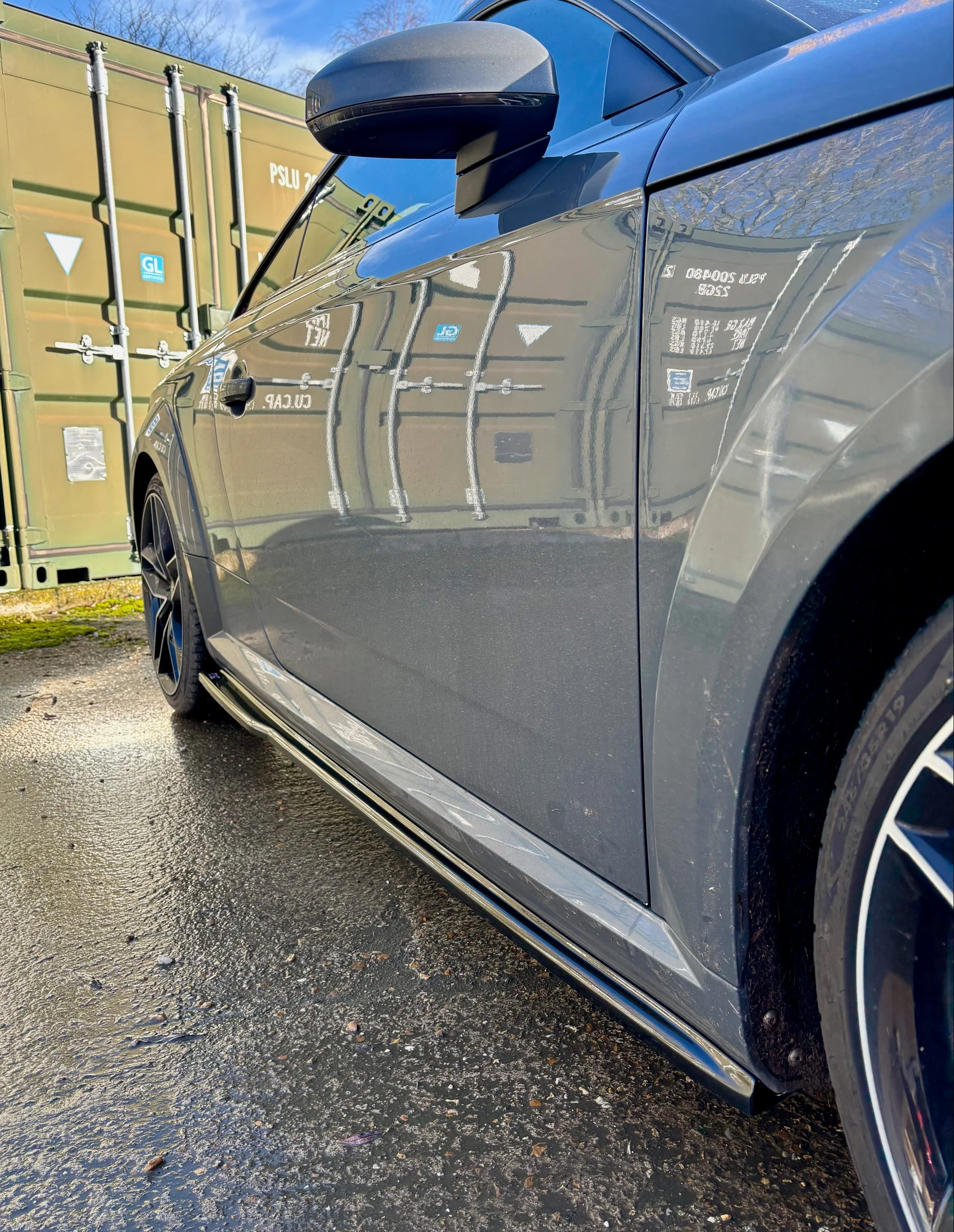 Audi TT MK3 TFSI Pre Facelift - Side Skirt Splitters - Image 6