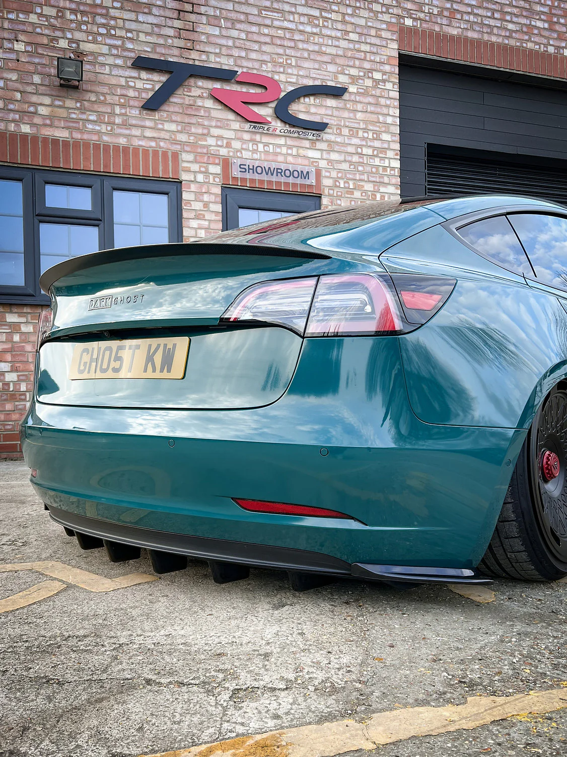 Tesla Model 3 - Rear Finned Diffuser Panel - Image 2