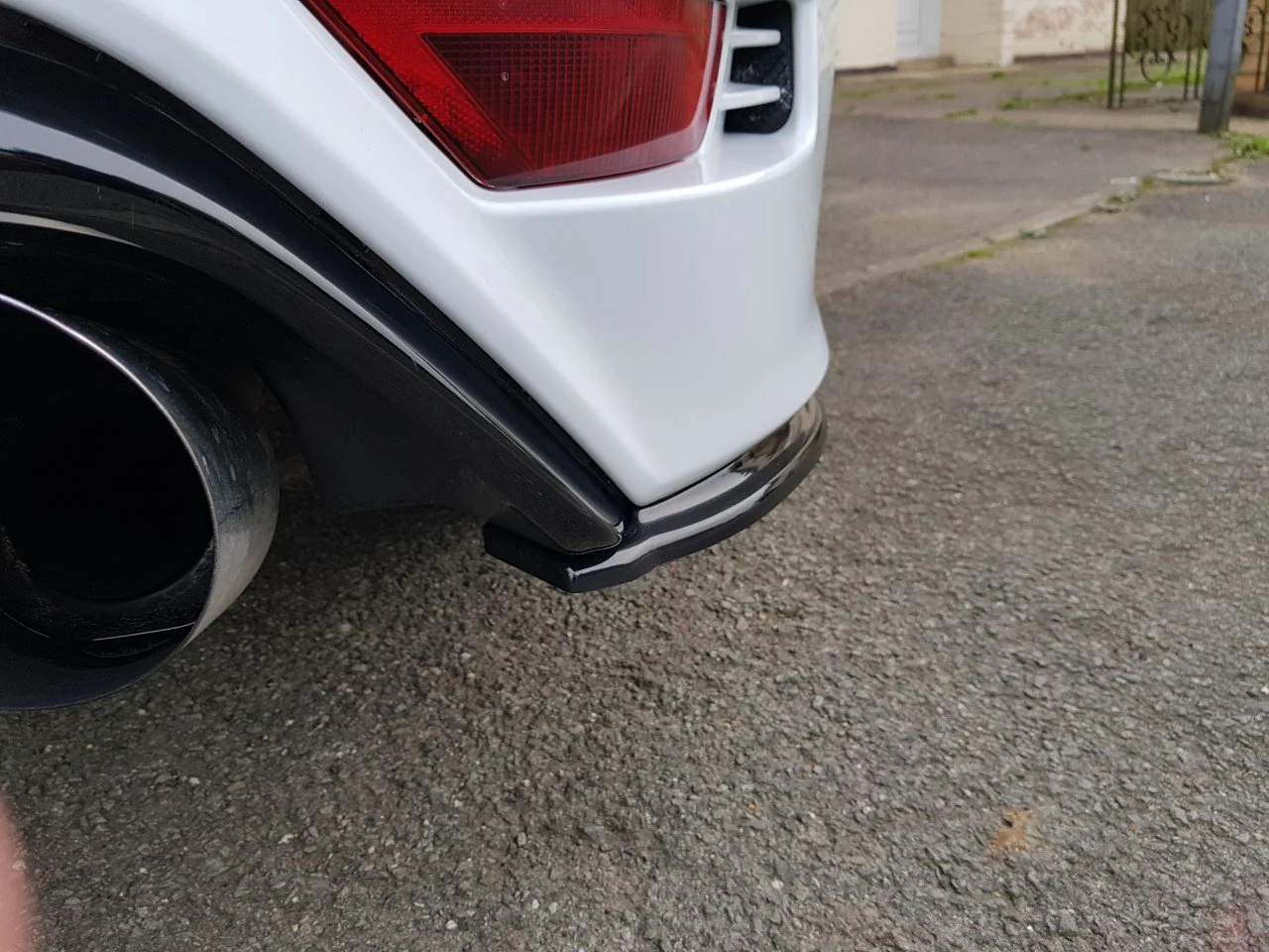 Ford Focus MK2 RS - Rear Spats - Image 2