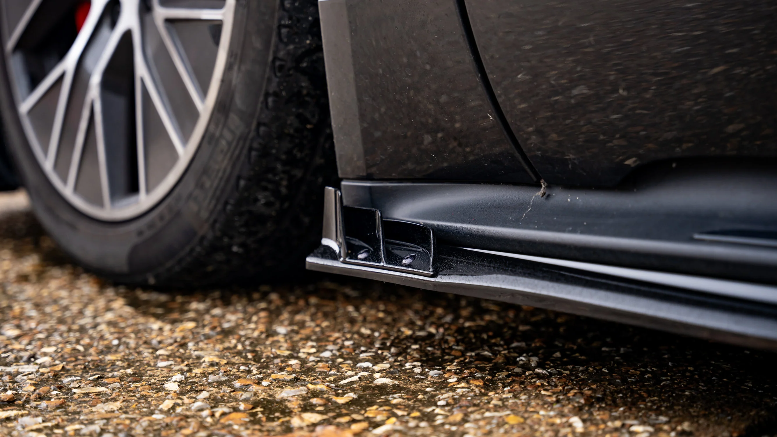 Porsche Taycan Pre Facelift - Side Skirt Splitters & Vortex Generators - Image 3