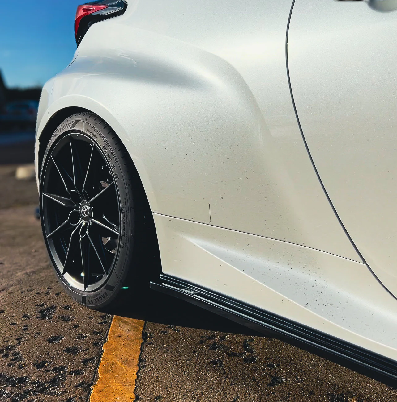 Toyota GR Yaris - Side Skirt Splitters - Image 2