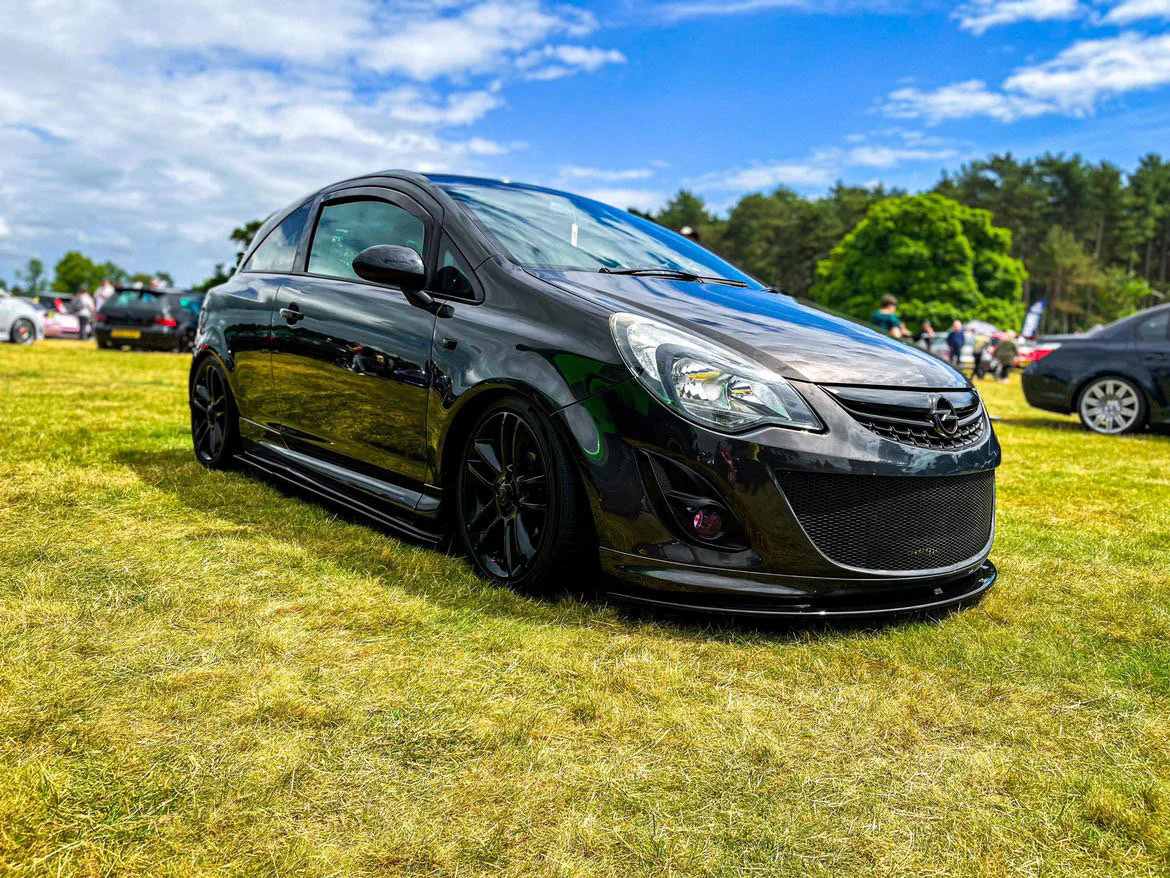 Vauxhall Corsa D LE - Front Splitter - Image 4