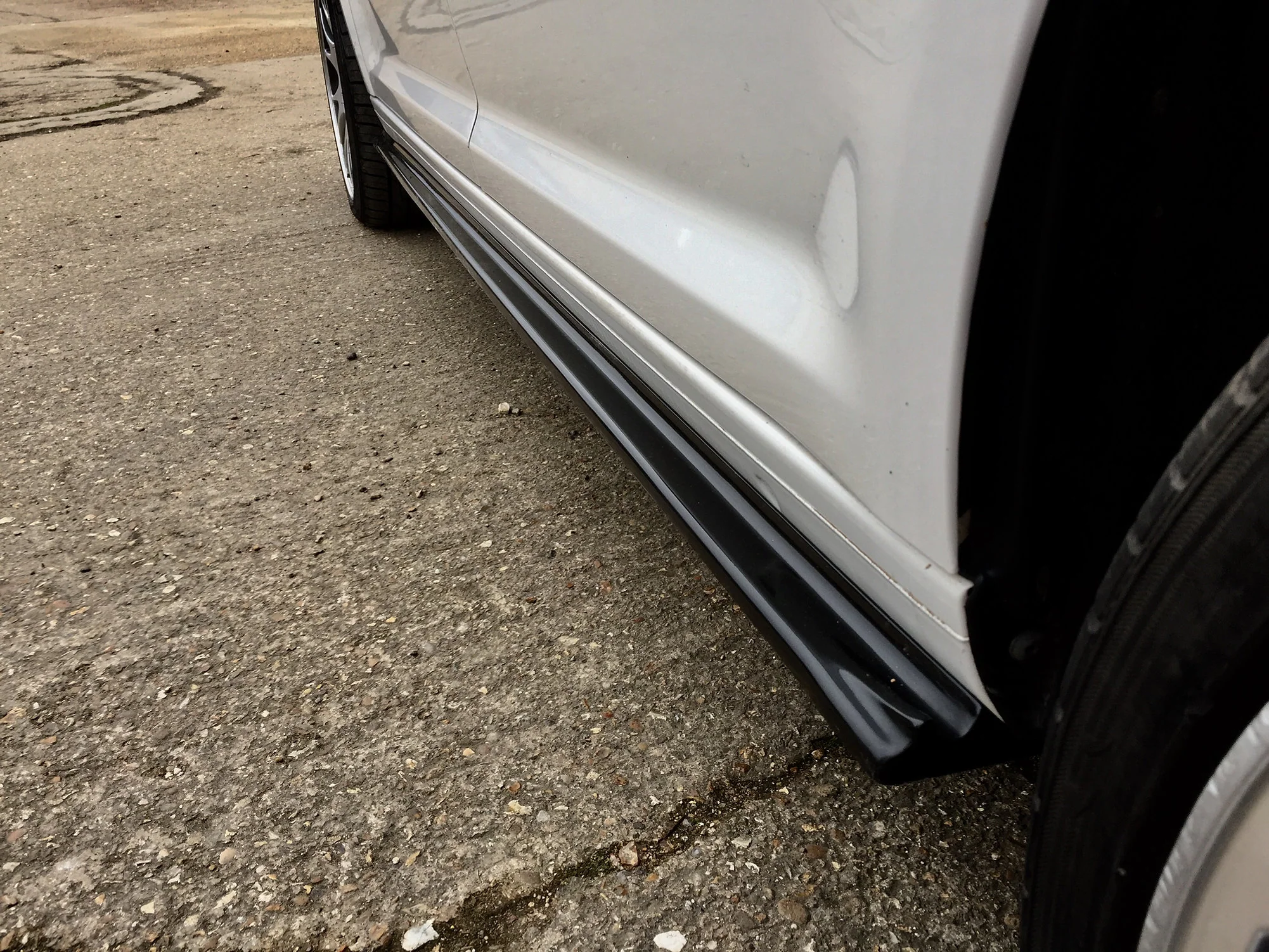 Volkswagen Caddy MK3 2K - Side Skirt Splitters - Image 3