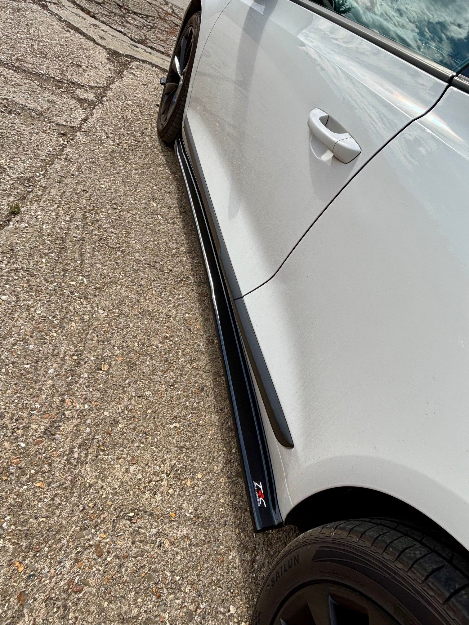 Volkswagen Scirocco MK3 Pre Facelift - Side Skirt Splitters - Image 5